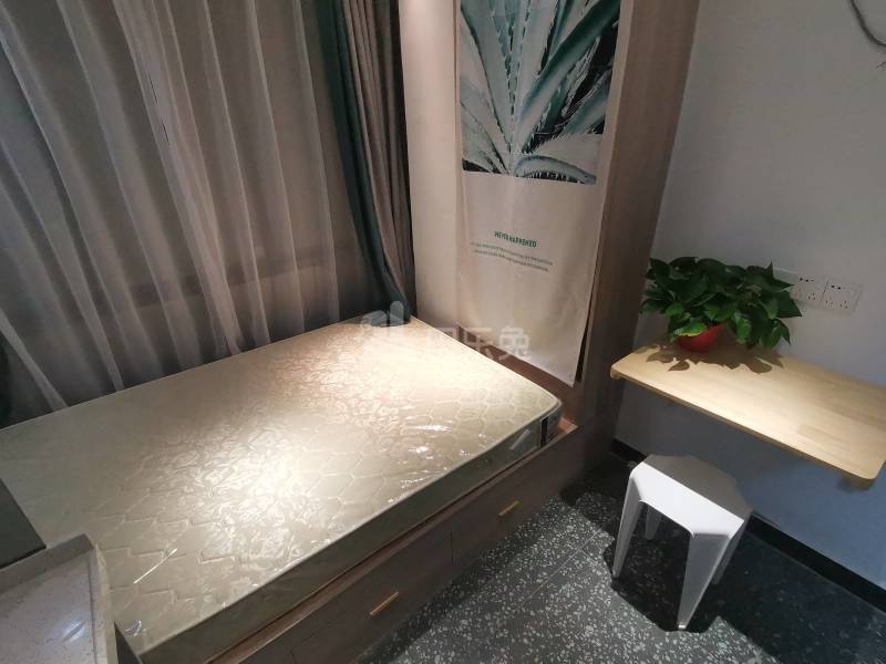 石厦东村215栋6421987卧室图2