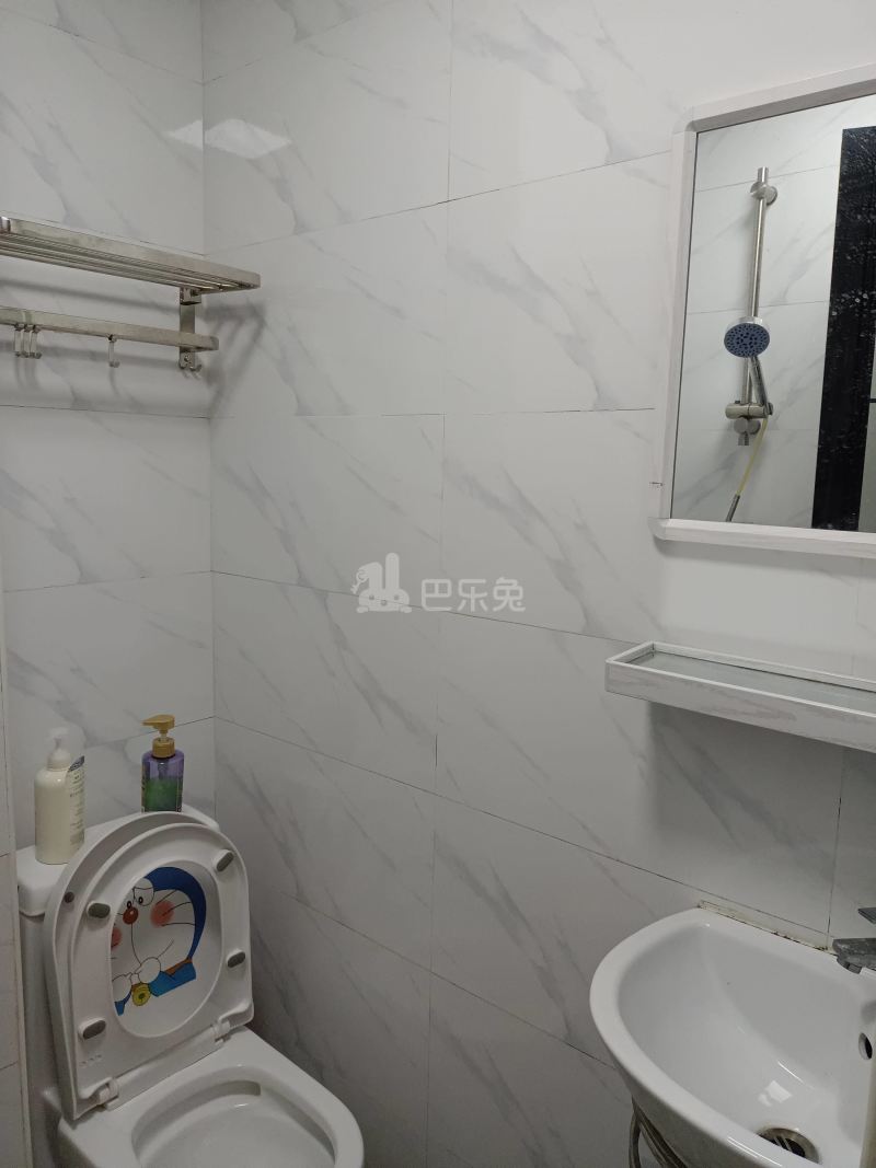 石厦东村215栋6421988卫生间图5