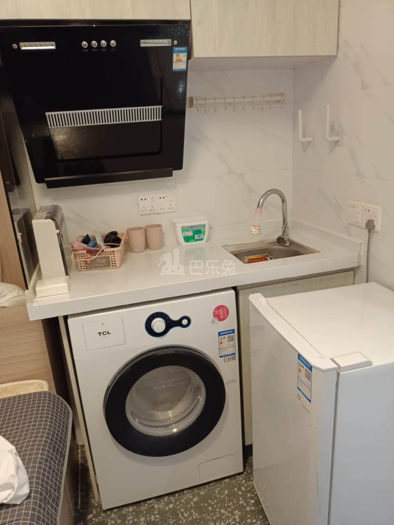 石厦东村215栋6421988卧室图2