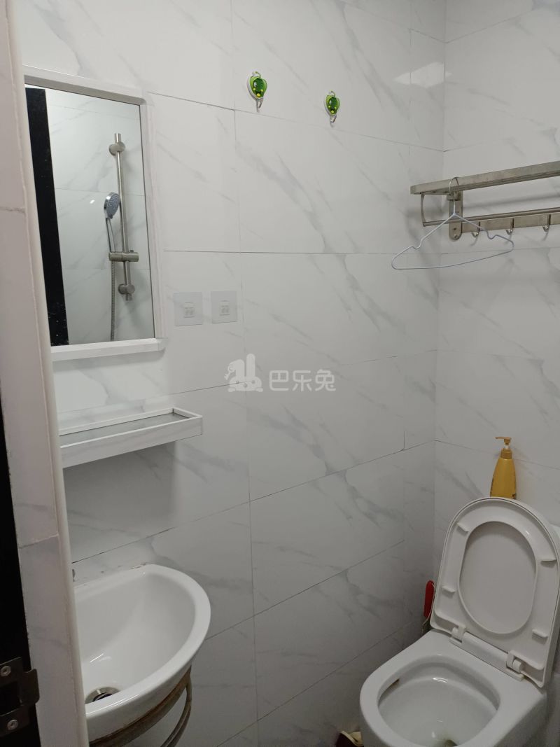 石厦东村215栋6421991卫生间图9