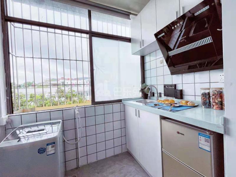 龙湖冠寓深圳塘坑地铁站店6446713周边环境图17