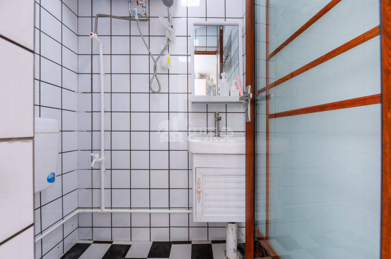 龙湖冠寓深圳塘坑地铁站店6446714周边环境图23