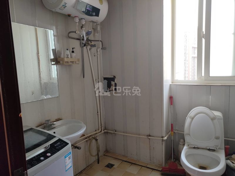 九华丽苑2期6468329卫生间图9