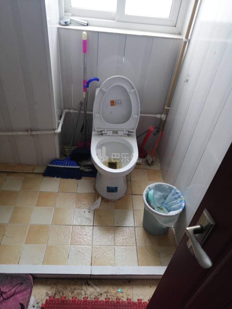 九华丽苑2期6468329卫生间图10