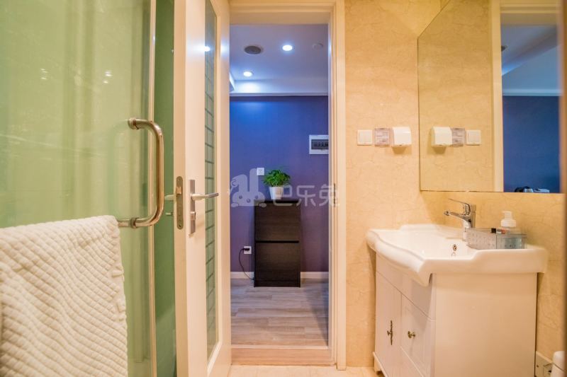 源尚公寓6508740卫生间图4