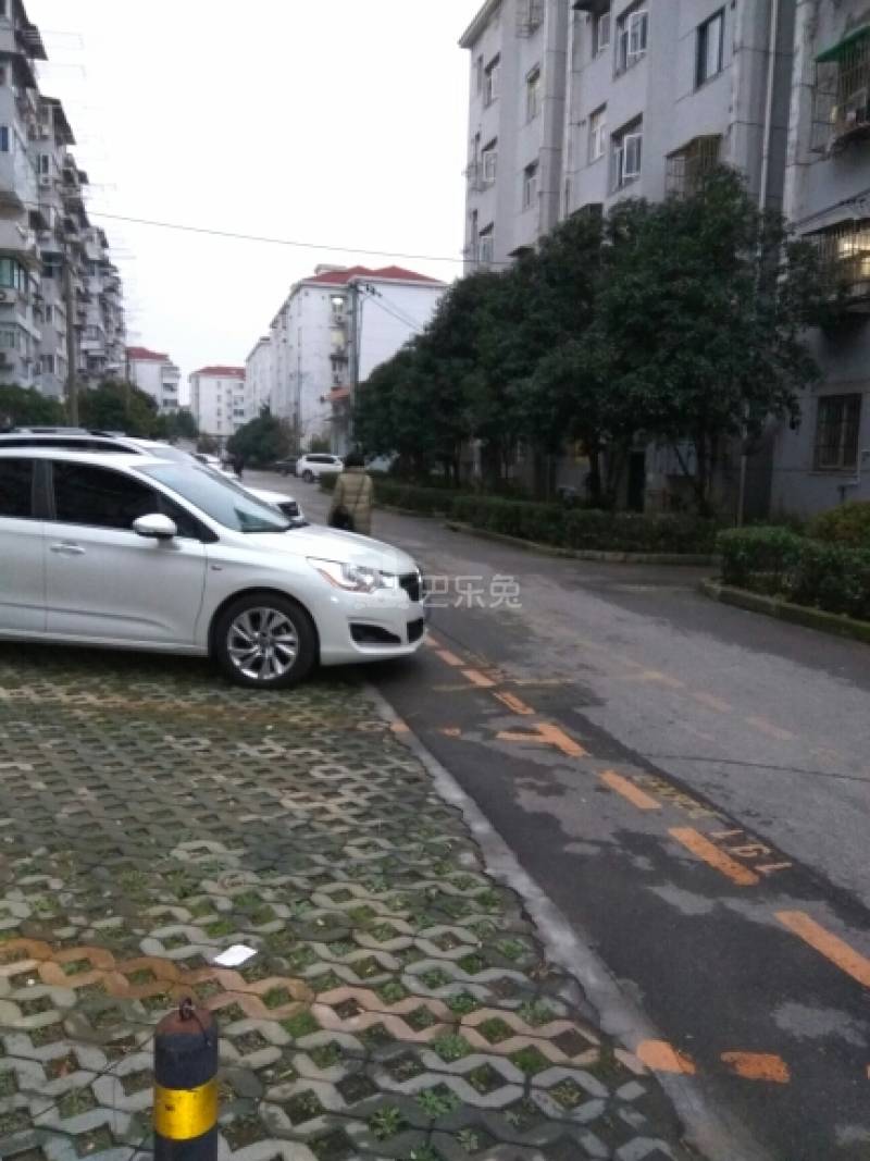 华高一村18301349周边环境图0