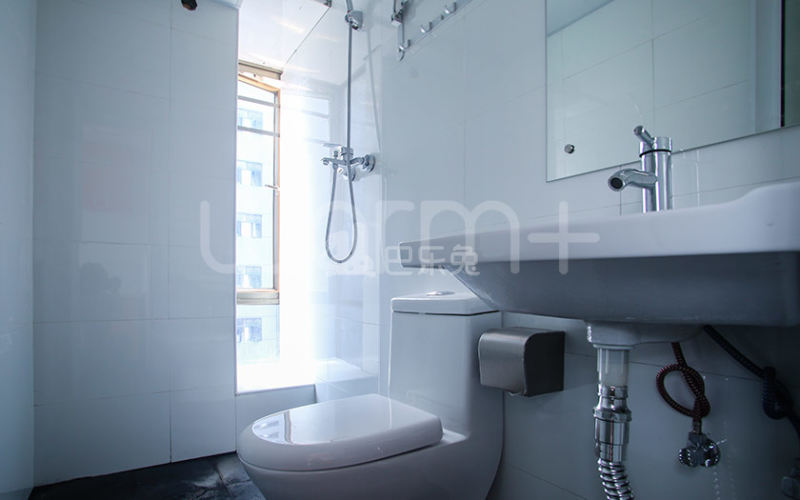 金地草莓社区海湾家1号6535656卫生间图7