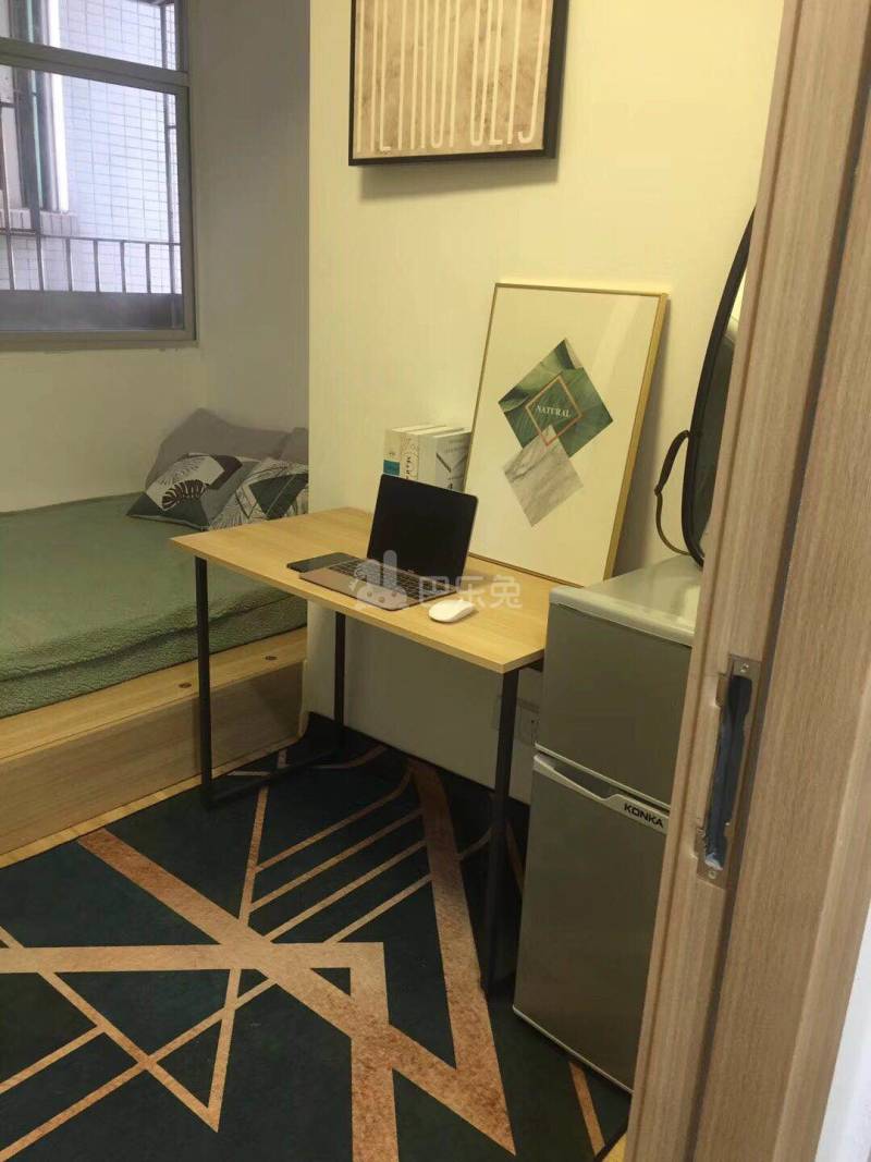 金地草莓社区横岭四期6536068卧室图1