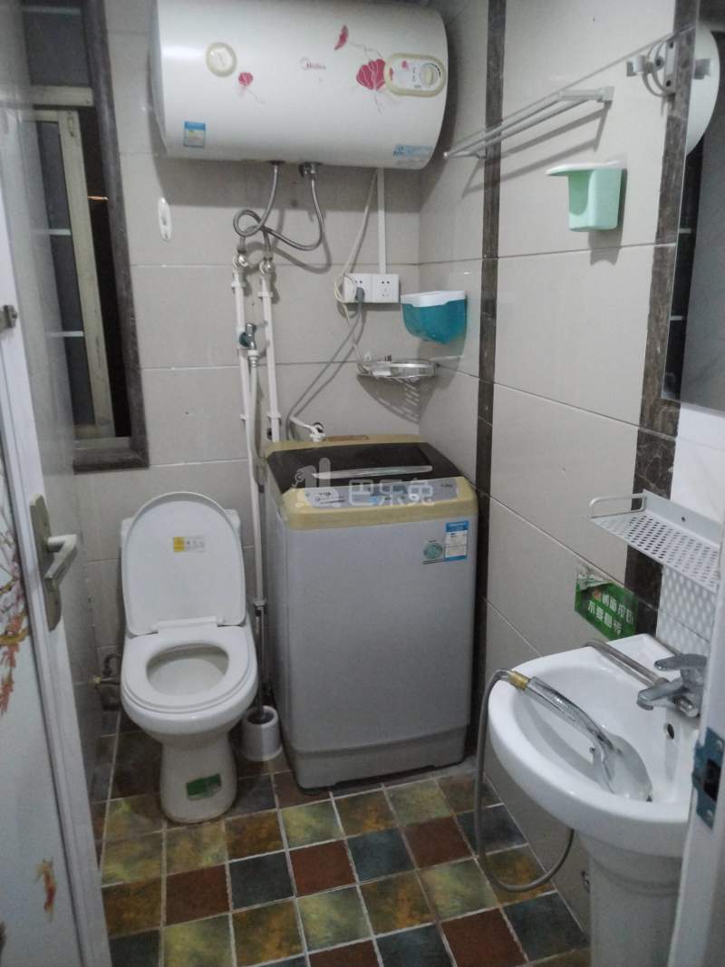 三灶路1450弄6547396卫生间图6