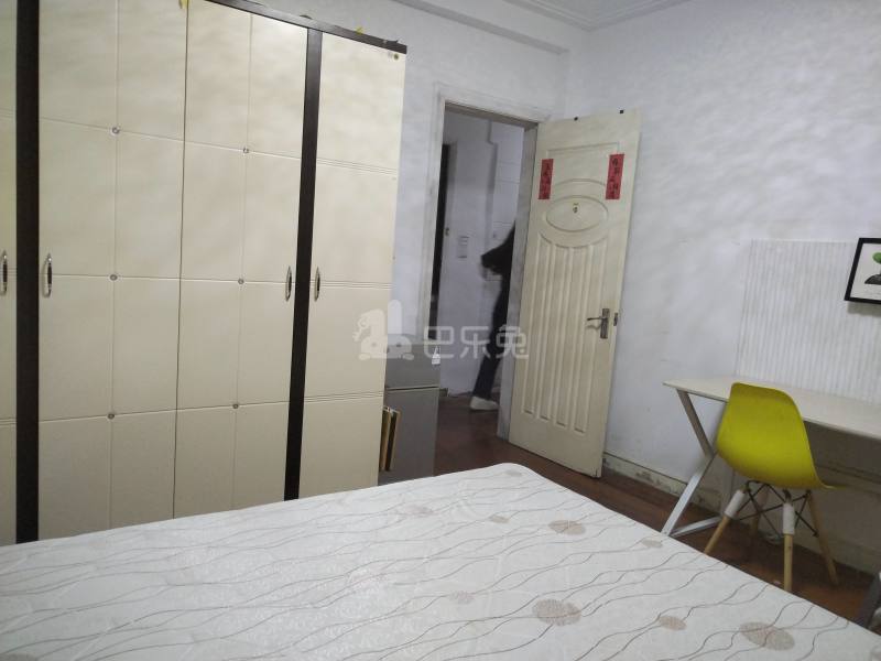 三灶路1450弄6547396卧室图3