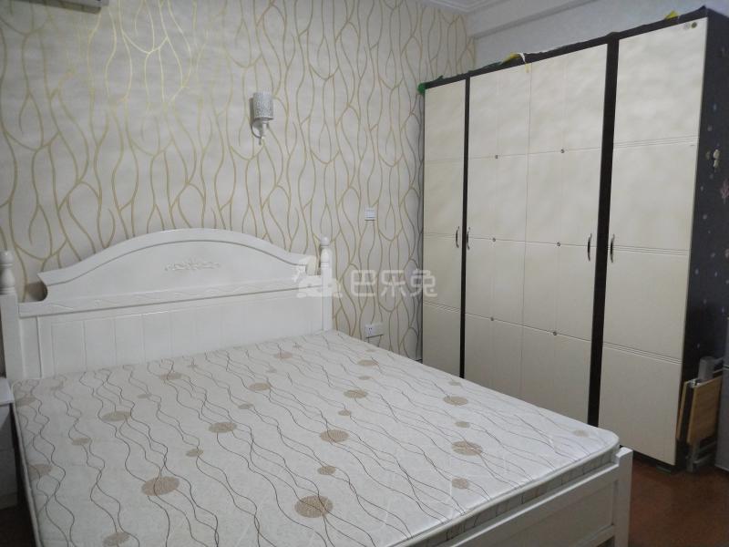 三灶路1450弄6547396卧室图2