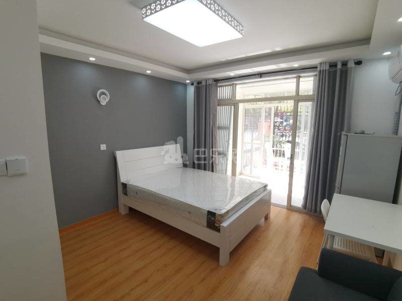 樱花路89弄小区6574776卧室图0