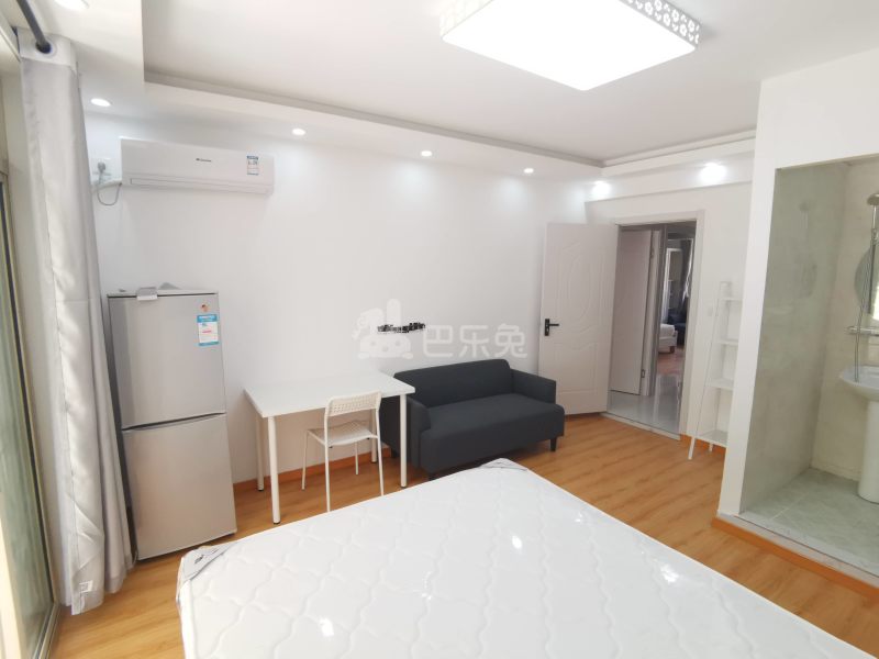 樱花路89弄小区6574776卧室图3