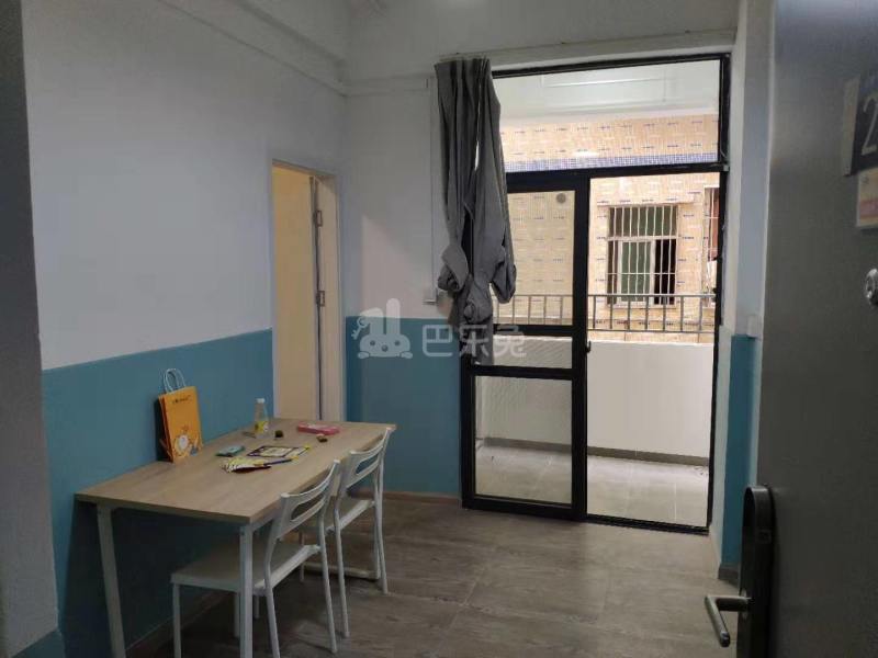 泊寓坪山金竹公社6580458客厅图1