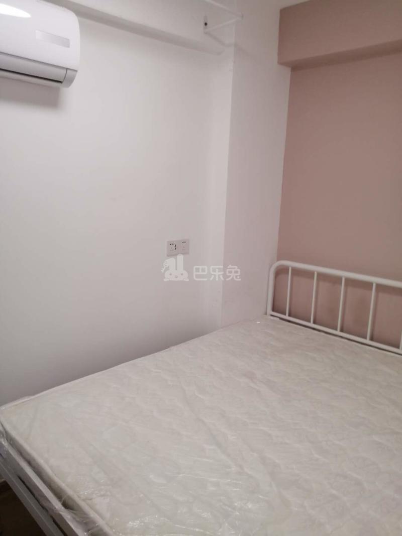 泊寓布吉大芬黄金公社6580912卧室图0