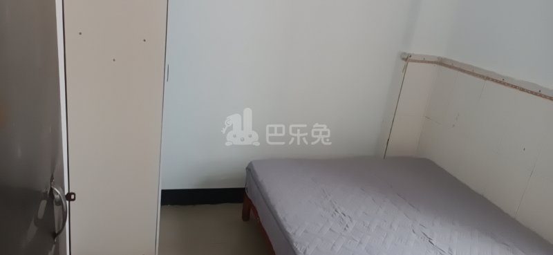 萧岗东华大街18号6583445卧室图0