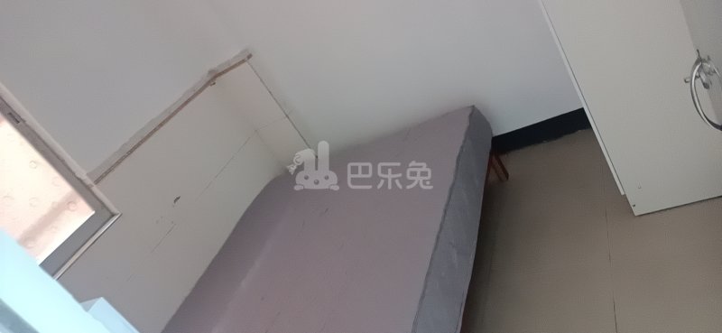 萧岗东华大街18号6583445卧室图3