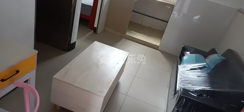 萧岗东华大街18号6583445客厅图4