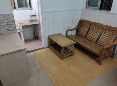 江夏庙三巷15号 2室1厅1卫