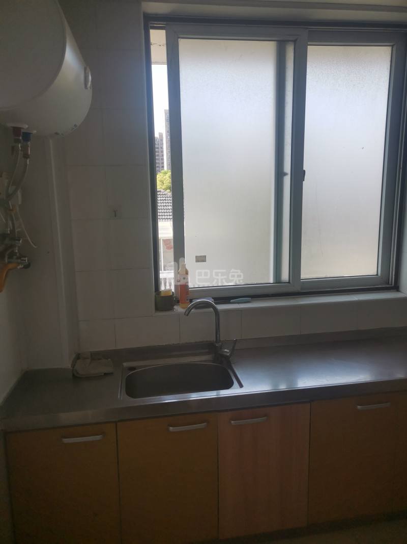 永乐公寓6615183卧室窗户图9