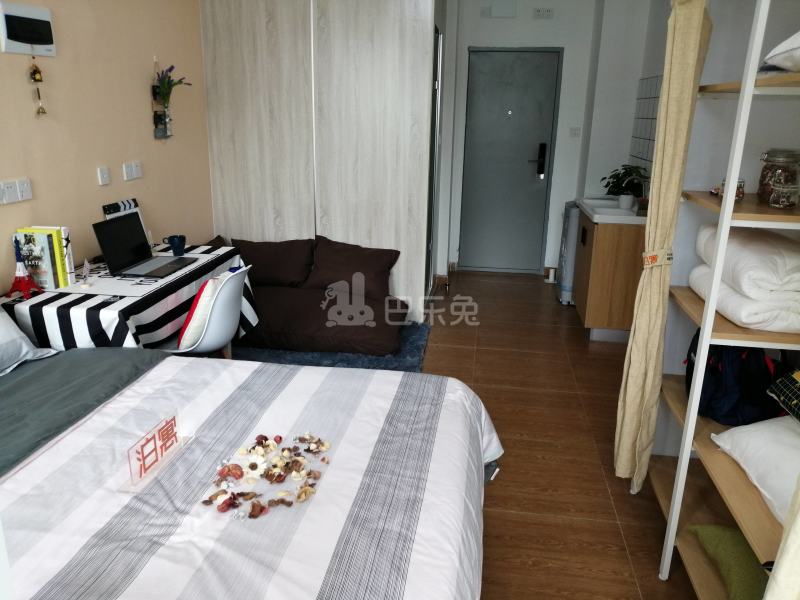 泊寓横岗华茂公社6619078卧室图5