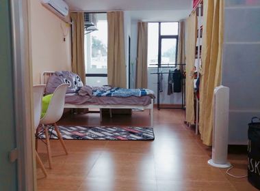 泊寓横岗华茂公社 1室0厅1卫