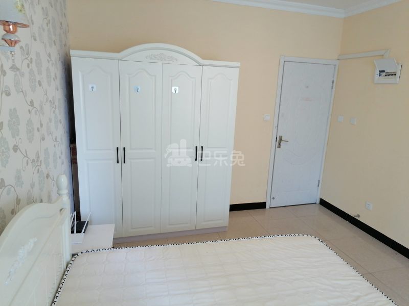 汇福家园泰和里6620361卧室图2