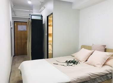 有巢公寓宝安机场店 1室0厅0卫