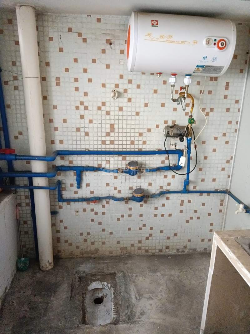 萧岗东华大街18号6626499卫生间图6