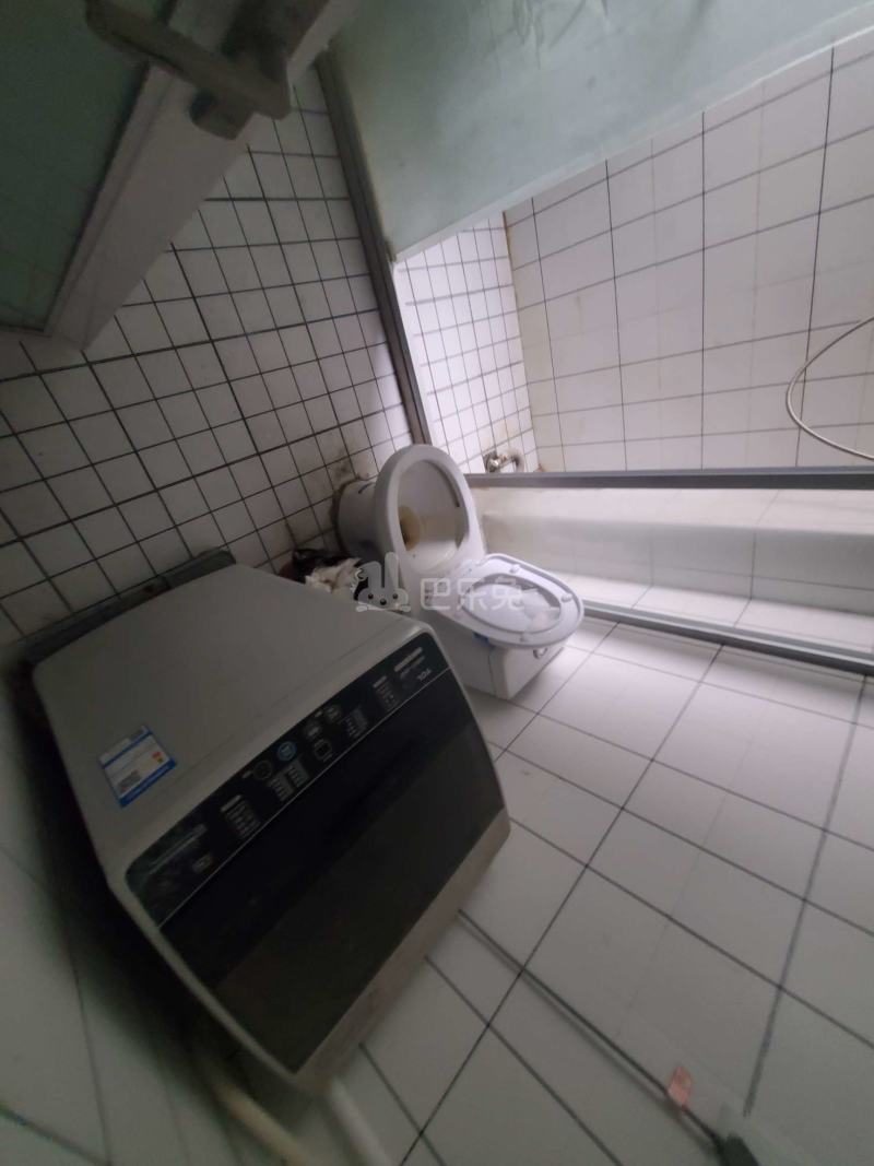 鑫峰苑6672109卫生间图5