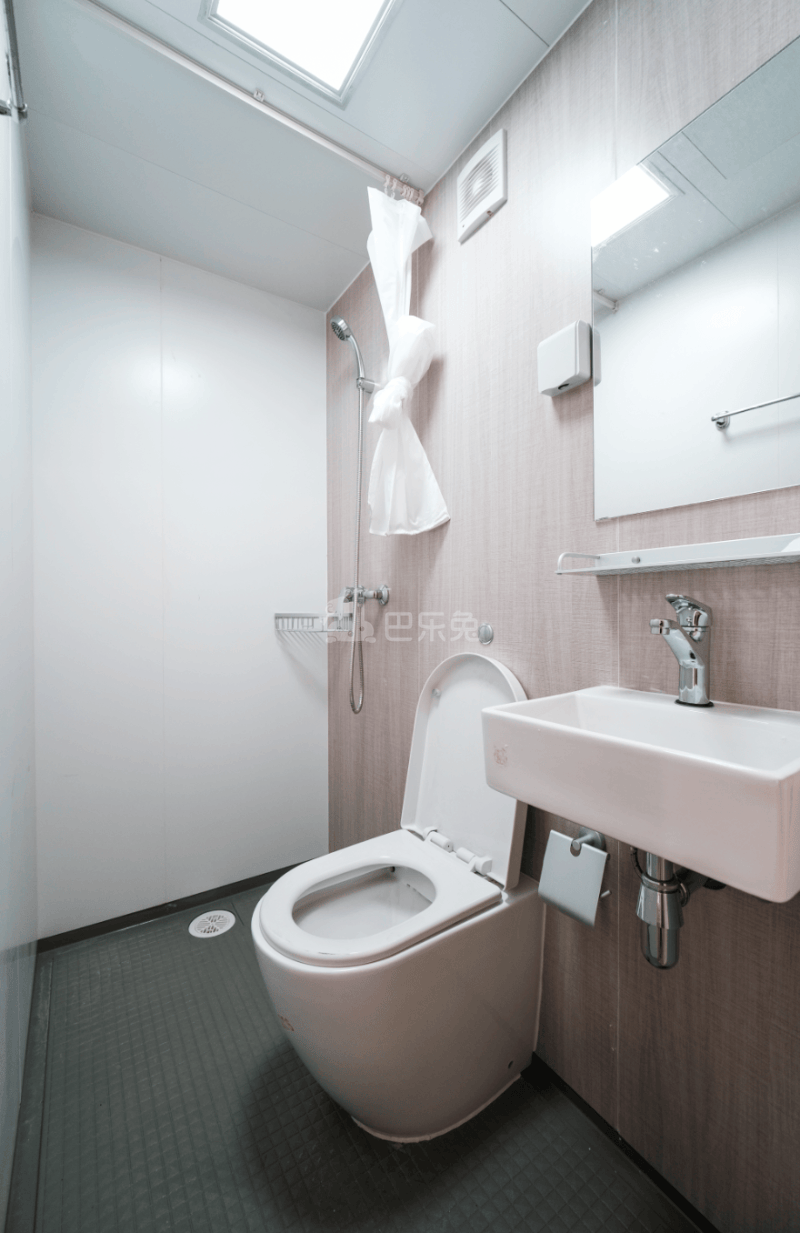 泊寓布吉水径公社6683573卫生间图2