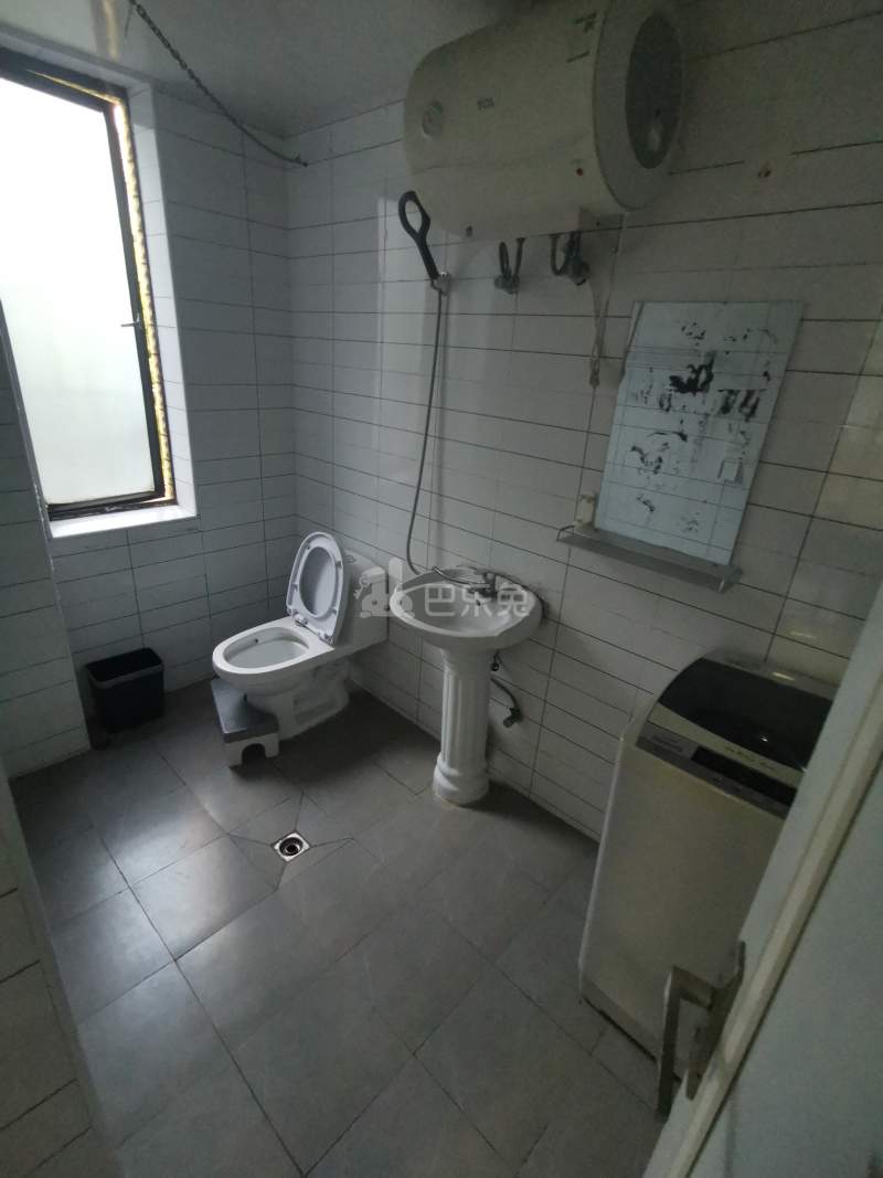 金桂新村6684914卫生间图9