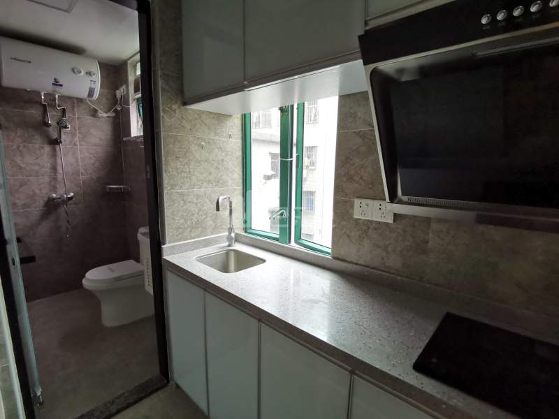 庭苑公寓（君子兰店）6688779卫生间图0