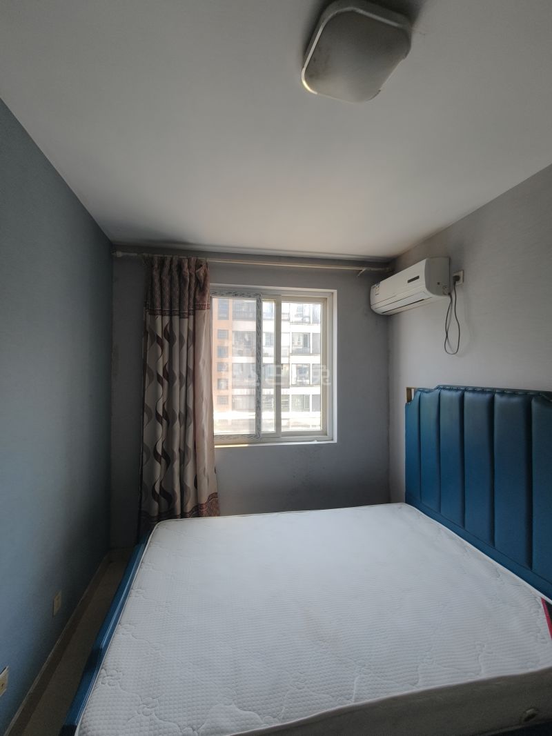 水榭花堤670380卧室窗户图6