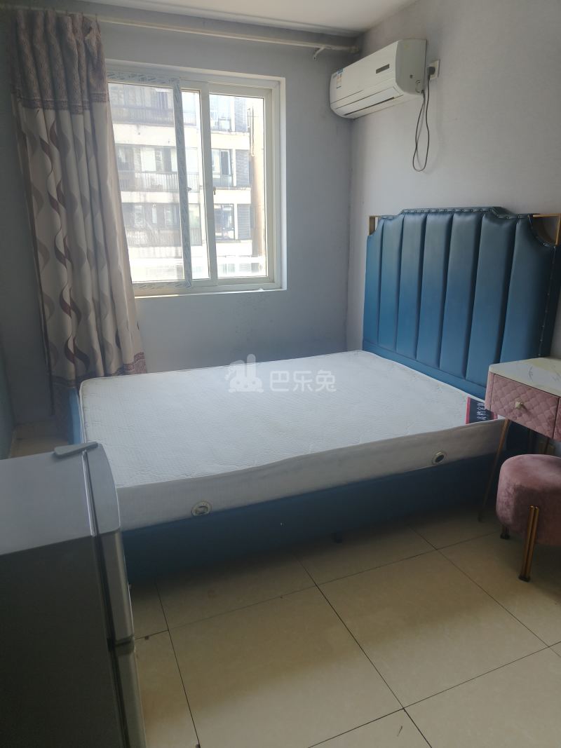 水榭花堤670380卧室图0