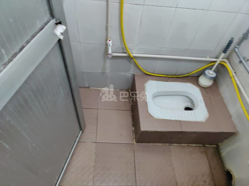 南山村6743095卫生间图5