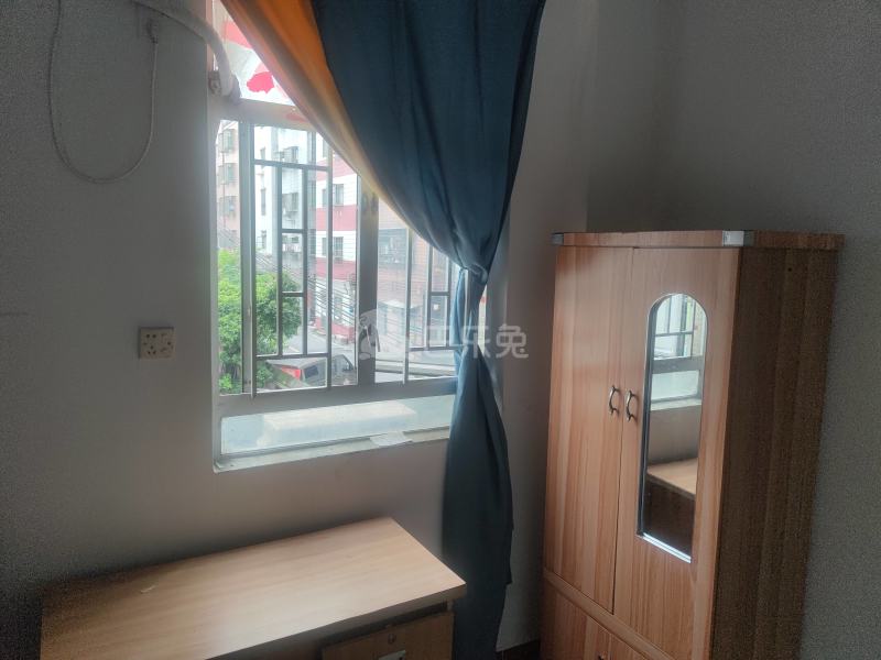 萧岗履泰东街42号6749983卧室图6