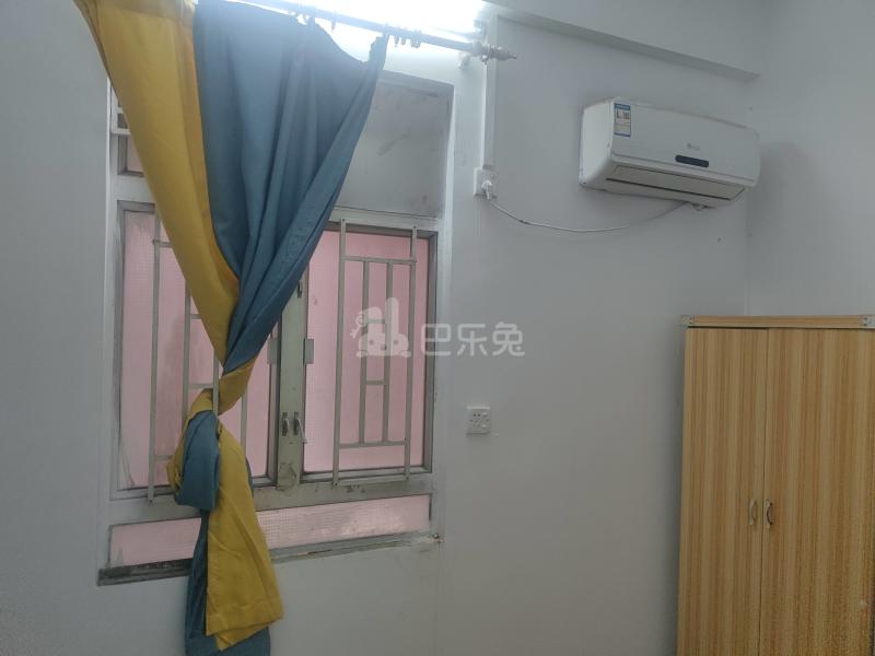 萧岗履泰东街42号6749983卧室图3