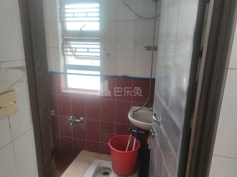 萧岗履泰东街42号6749983卫生间图12