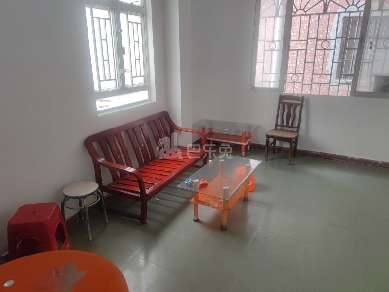 萧岗履泰东街42号6749983客厅图8