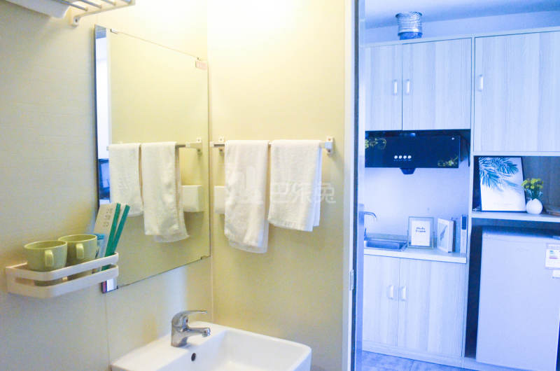 E+青年公寓凤凰西街6771709周边环境图6