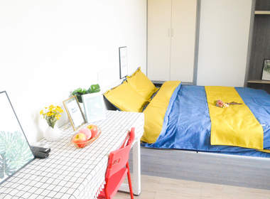 E+青年公寓凤凰西街 1室0厅1卫