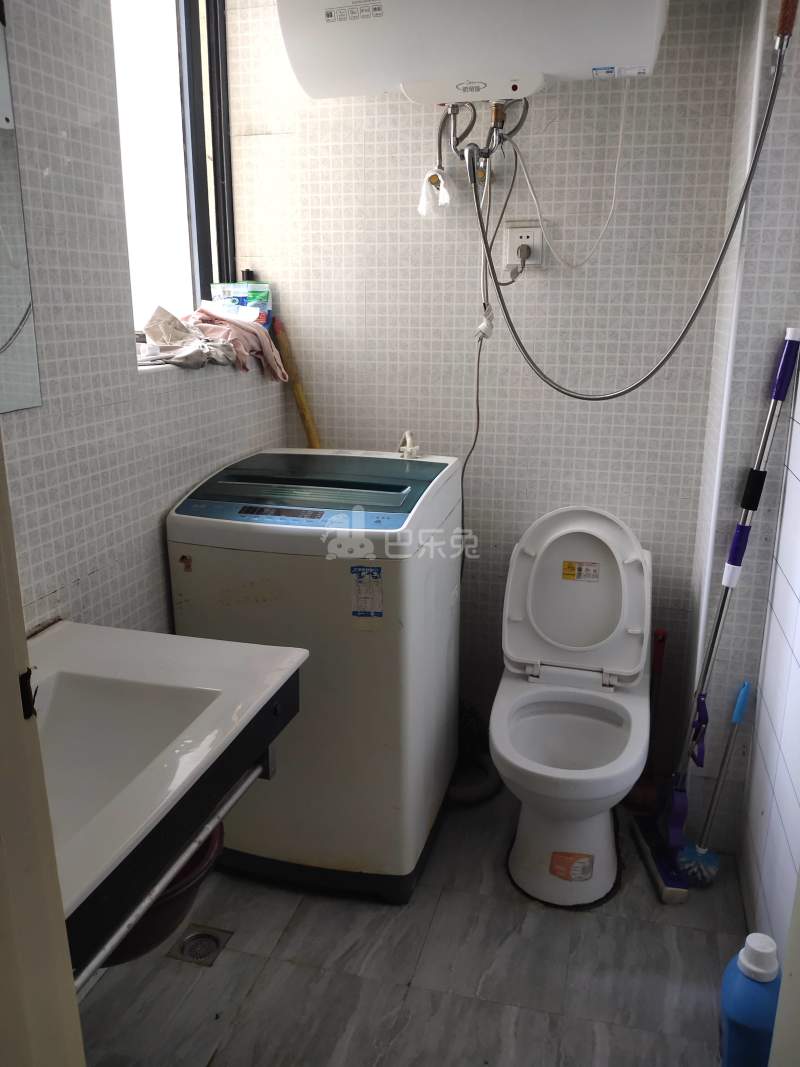 日月华城6776892卫生间图6