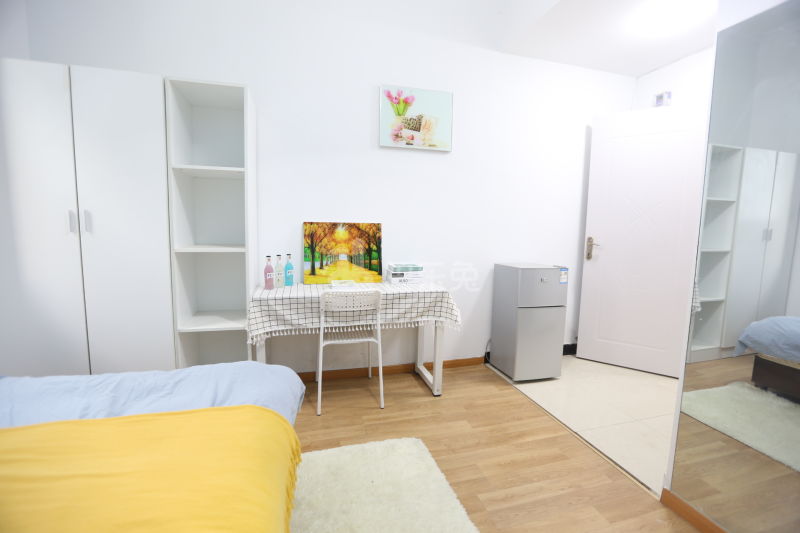 E+ 青年公寓诚信大道6777233卧室图1