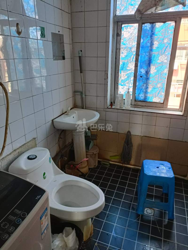 上良小区6791316卫生间图9