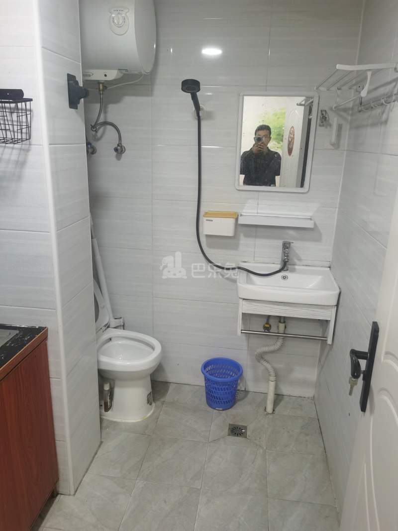 蟠龙馨苑6808220卫生间图5