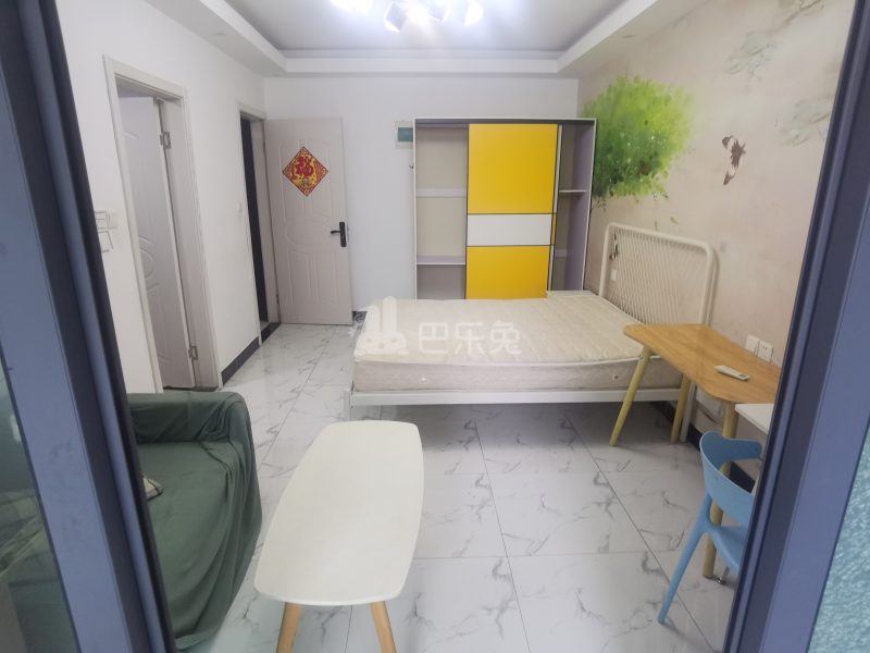 蟠龙馨苑6808220卧室图1