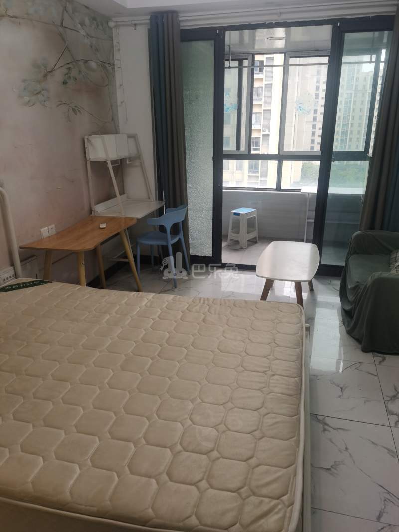 蟠龙馨苑6808220卧室图2