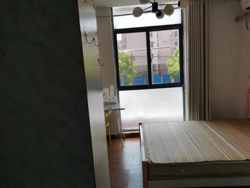 艾朵公寓（通南路239号）6814703卧室图0