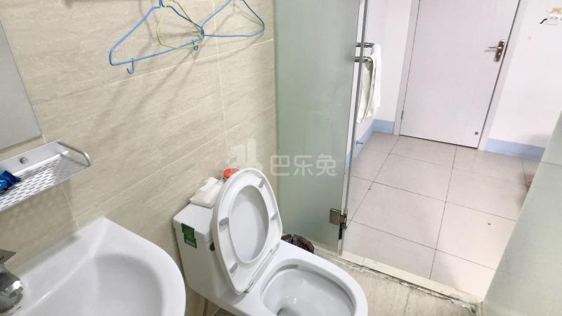 E+青年公寓泰冯路6815701卫生间图1